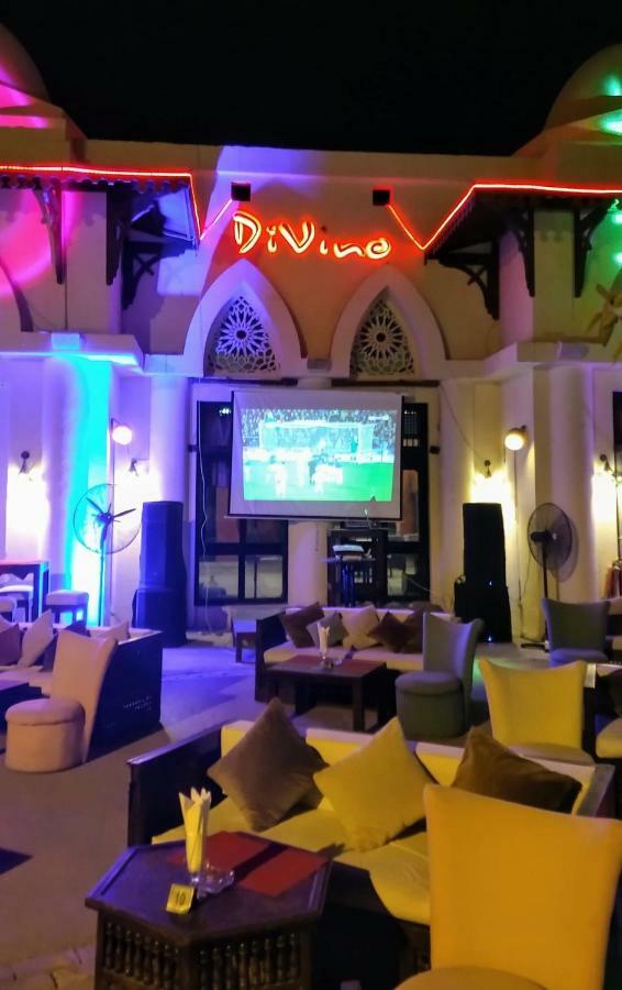 Porto Port Ghalib Apartment ภายนอก รูปภาพ